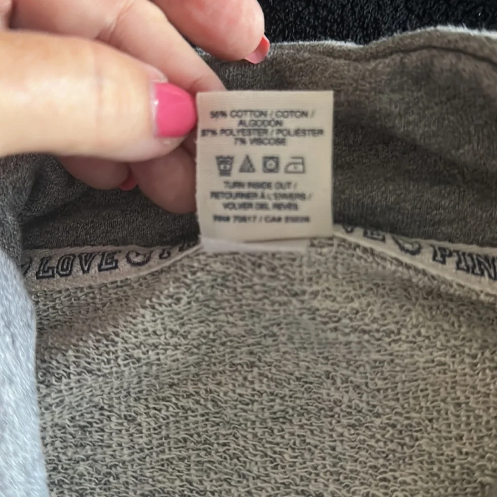 Victoria Secret Pink pullover sweatshirt - Picture 5 of 5